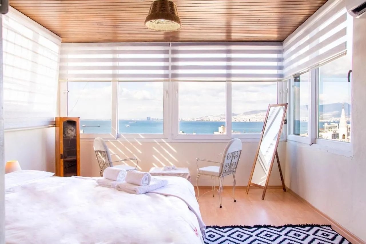 Lovely House With Sea View And Backyard Измир